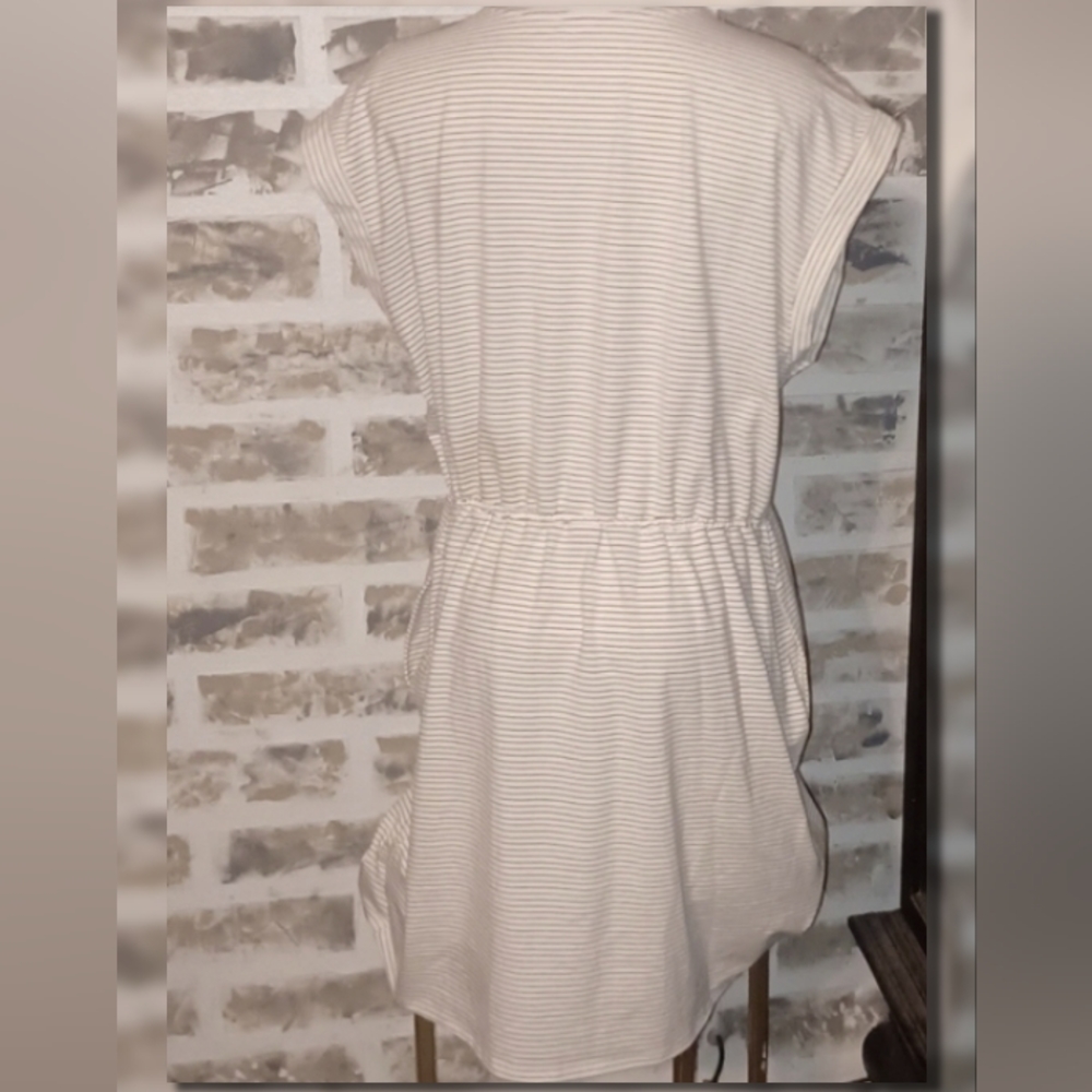 A new day stripped t-shirt Dress🌴 - Picture 10 of 11